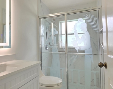7299 Lugano Drive - Photo Thumbnail 33