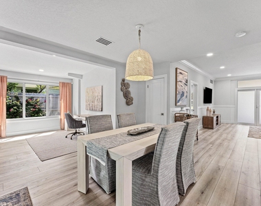 233 Lake Terrace - Photo Thumbnail 7