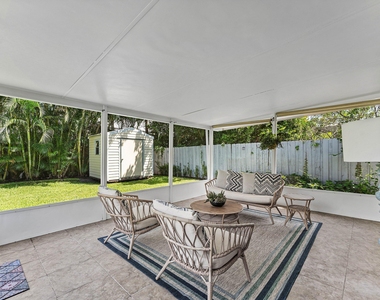 233 Lake Terrace - Photo Thumbnail 28