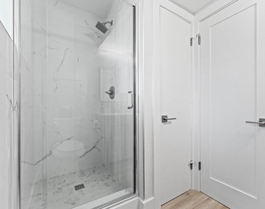 233 Lake Terrace - Photo Thumbnail 24