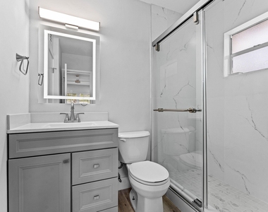 233 Lake Terrace - Photo Thumbnail 17