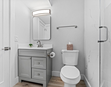 233 Lake Terrace - Photo Thumbnail 23