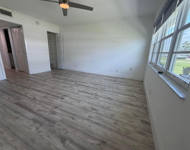 14516 Canalview Drive - Photo Thumbnail 8