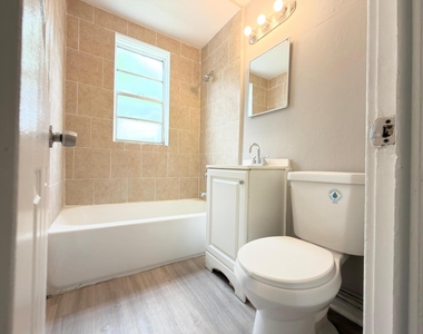 710 Palm Street - Photo Thumbnail 2