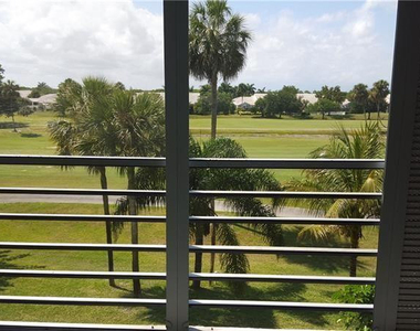 3970 Oaks Clubhouse Drive - Photo Thumbnail 4
