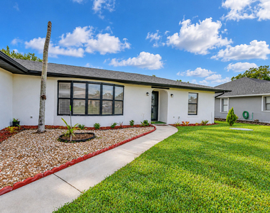 974 Se Brookedge Avenue - Photo Thumbnail 7