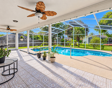 974 Se Brookedge Avenue - Photo Thumbnail 27
