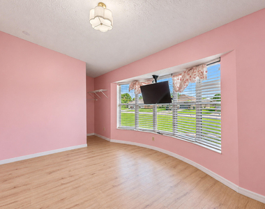974 Se Brookedge Avenue - Photo Thumbnail 19