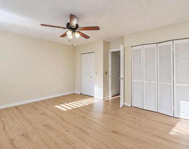974 Se Brookedge Avenue - Photo Thumbnail 18