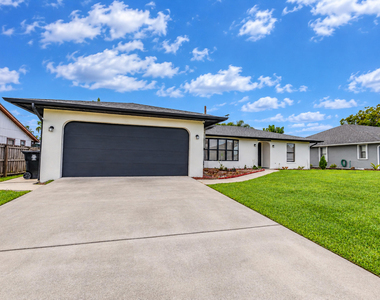 974 Se Brookedge Avenue - Photo Thumbnail 6