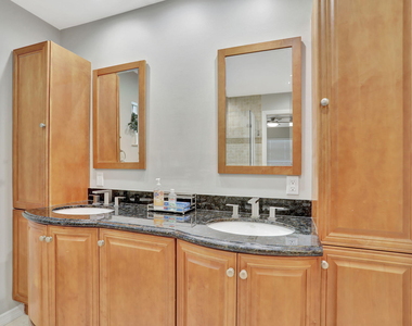 1035 Nw 5th Avenue - Photo Thumbnail 34