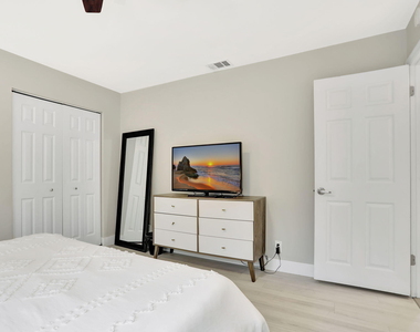 1035 Nw 5th Avenue - Photo Thumbnail 30
