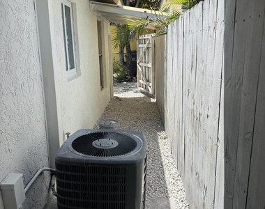6803 Georgia Avenue - Photo Thumbnail 14