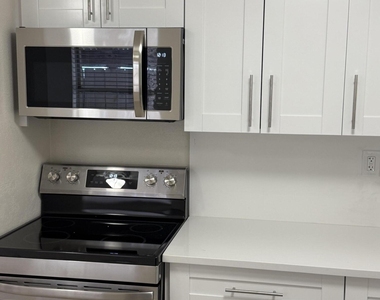6803 Georgia Avenue - Photo Thumbnail 3