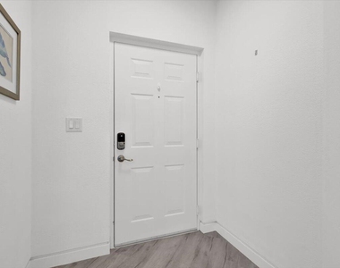 415 Nw Flagler Avenue - Photo Thumbnail 3