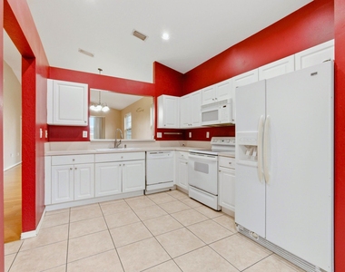 2920 E Aragon Boulevard - Photo Thumbnail 5