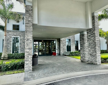 8336 W Blue Spring Drive - Photo Thumbnail 21