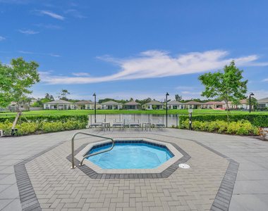 8336 W Blue Spring Drive - Photo Thumbnail 27