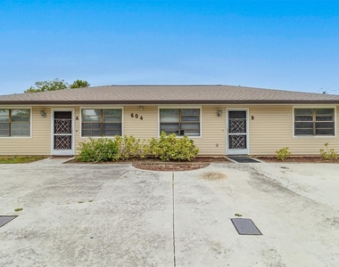 604 Roselyn Avenue - Photo Thumbnail 2