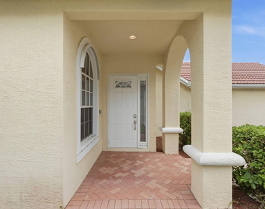 707 Sw San Salvador Cove - Photo Thumbnail 4