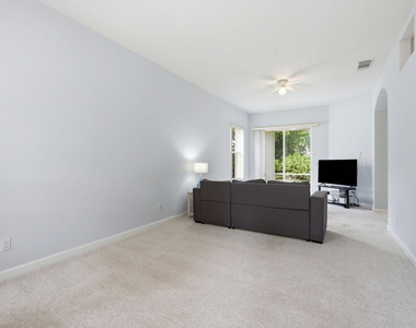 707 Sw San Salvador Cove - Photo Thumbnail 11