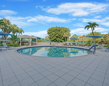 2707 N Ocean Boulevard - Photo Thumbnail 27