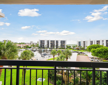2707 N Ocean Boulevard - Photo Thumbnail 19