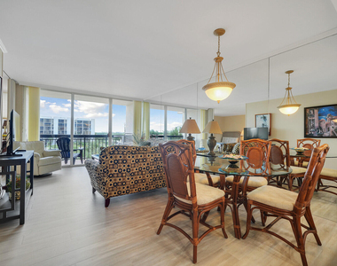 2707 N Ocean Boulevard - Photo Thumbnail 5