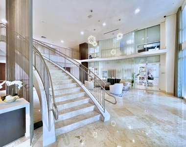 511 Se 5 Avenue - Photo Thumbnail 5