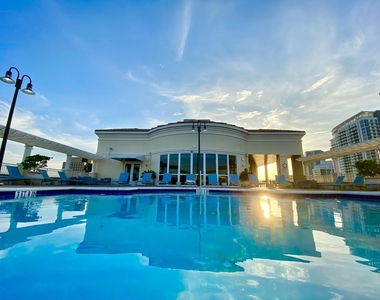 511 Se 5 Avenue - Photo Thumbnail 14