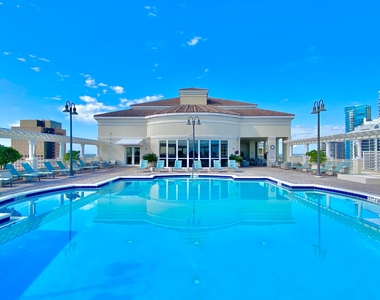 511 Se 5 Avenue - Photo Thumbnail 13