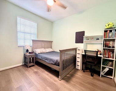10361 Wellington Parc Drive - Photo Thumbnail 19