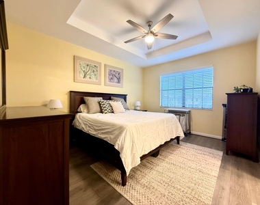 10361 Wellington Parc Drive - Photo Thumbnail 12