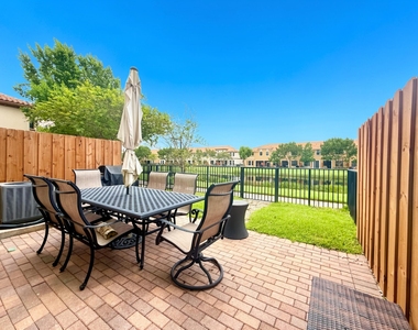 10361 Wellington Parc Drive - Photo Thumbnail 22