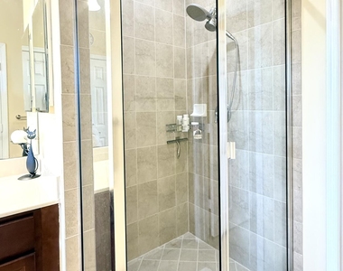 10361 Wellington Parc Drive - Photo Thumbnail 15