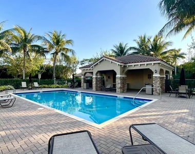 10361 Wellington Parc Drive - Photo Thumbnail 26