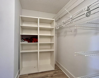 3054 S Oakland Forest Drive - Photo Thumbnail 17