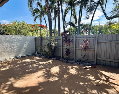 3054 S Oakland Forest Drive - Photo Thumbnail 10