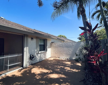 3054 S Oakland Forest Drive - Photo Thumbnail 9
