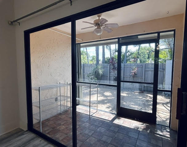 3054 S Oakland Forest Drive - Photo Thumbnail 8