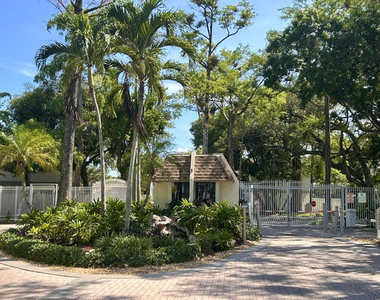 3054 S Oakland Forest Drive - Photo Thumbnail 26