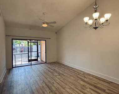 3054 S Oakland Forest Drive - Photo Thumbnail 7