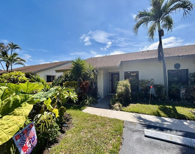 3054 S Oakland Forest Drive - Photo Thumbnail 24