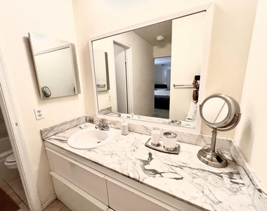 6421 Bay Club Drive - Photo Thumbnail 24