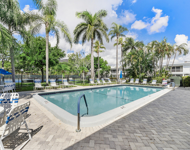 6421 Bay Club Drive - Photo Thumbnail 32