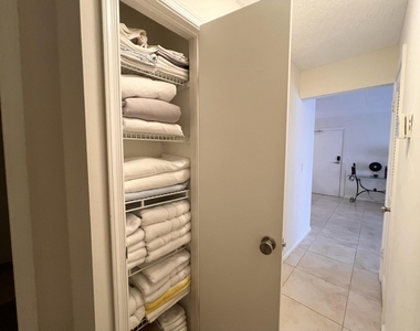 6421 Bay Club Drive - Photo Thumbnail 25
