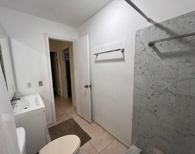 6421 Bay Club Drive - Photo Thumbnail 14