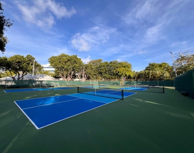 6421 Bay Club Drive - Photo Thumbnail 37
