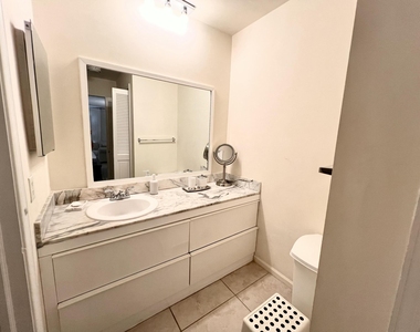 6421 Bay Club Drive - Photo Thumbnail 21