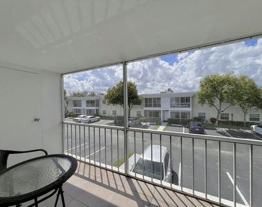 6421 Bay Club Drive - Photo Thumbnail 9